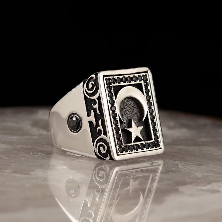 Siyah Zirkon Taşlı Ayyıldız Model 925 Ayar Gümüş Yüzük