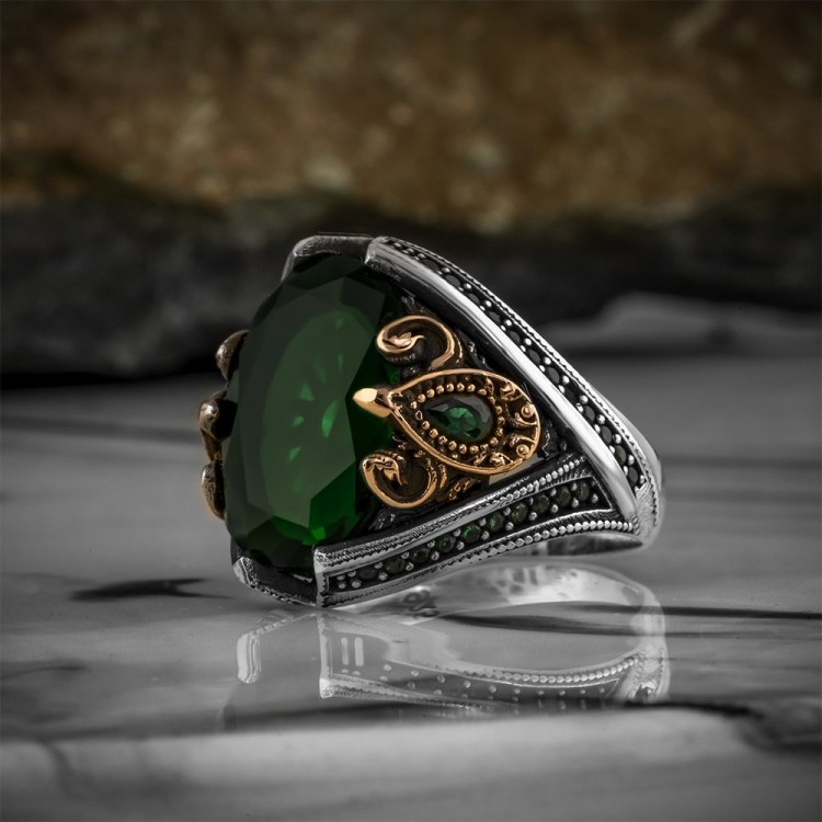 925 Sterling Silver Men's Ring with Green Zircon Stone