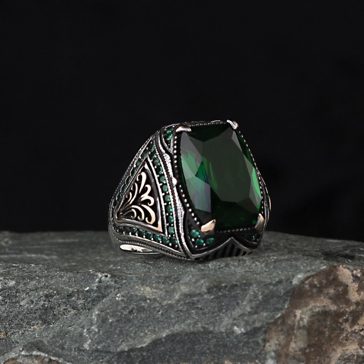 Zirkon Taşlı Desenli 925 Ayar Erkek Gümüş Yüzük