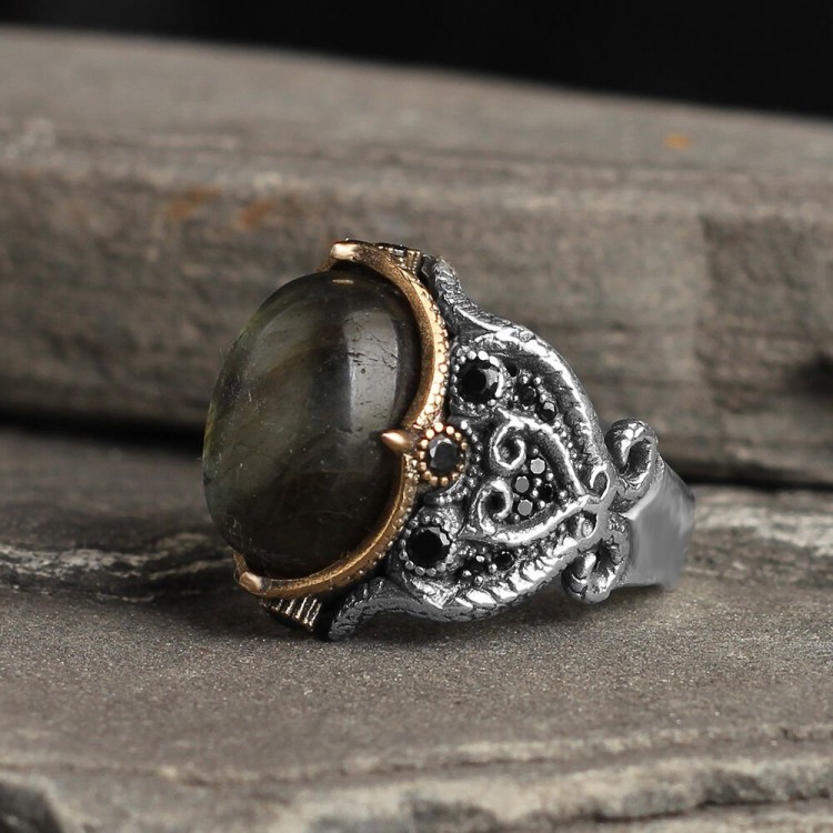 925 Sterling Silver Men's Ring with Labradorite Stone