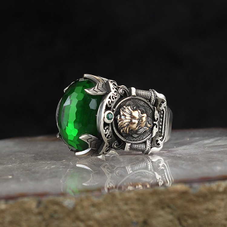 925 Sterling Silver Men's Ring with Lion Symbol and Crystal Cut Zircon Stone