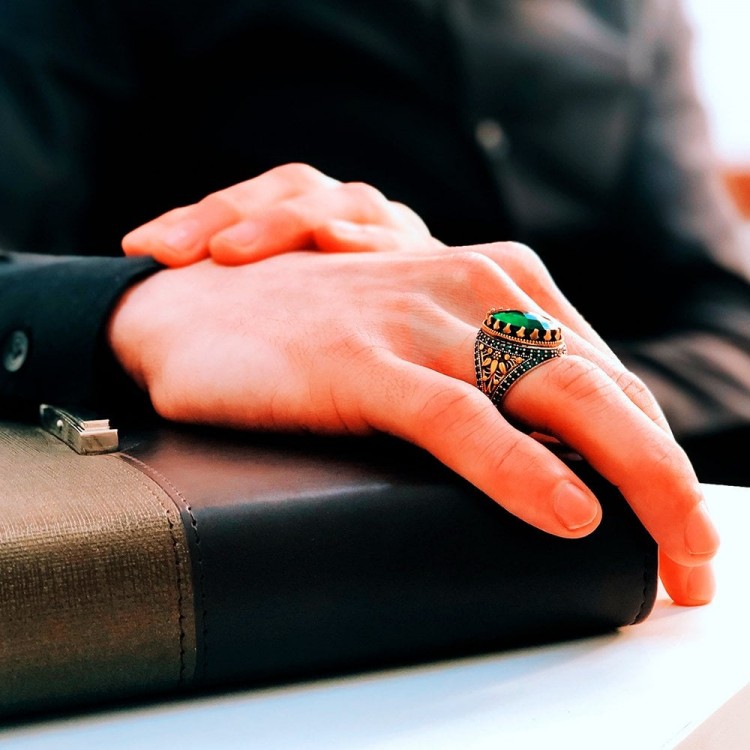 925 Sterling Silver Ring with Zircon Stone