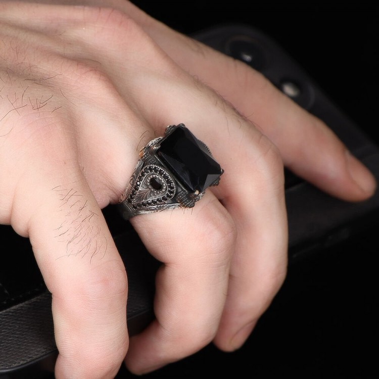 خاتم رجالي من الفضة الإسترلينية عيار 925 مرصع بحجر الزركون