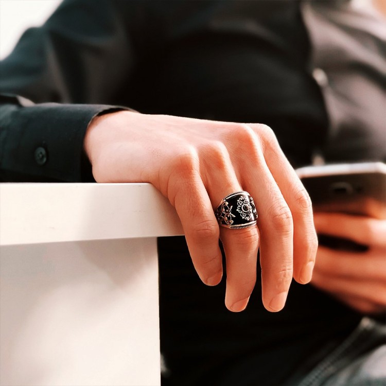 925 Sterling Silver Men's Ring with Onyx Stone