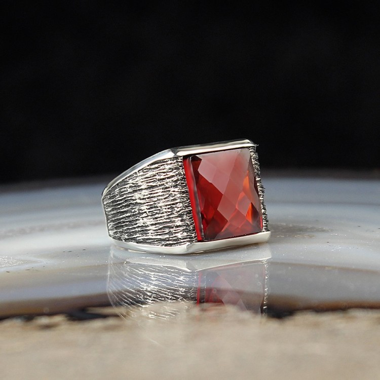 925 Sterling Silver Men's Ring with Crystal Cut Zircon Stone