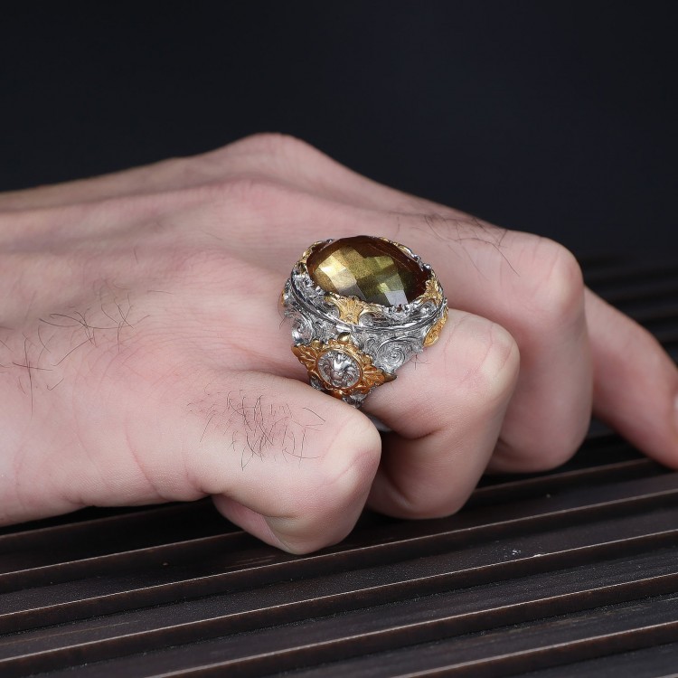 925 Sterling Silver Men's Ring with Rhodium Plated Zultanite Stone 925 Sterling Silver Men's Ring with Rhodium Plated Zultanite Stone