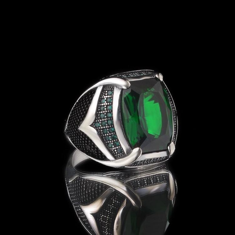 925 Sterling Silver Men's Ring with Green Zircon Stone