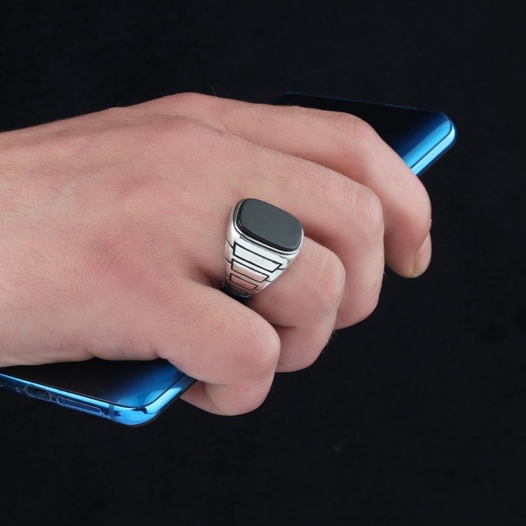 Siyah Akik Taşlı 925 Ayar Erkek Gümüş Yüzük